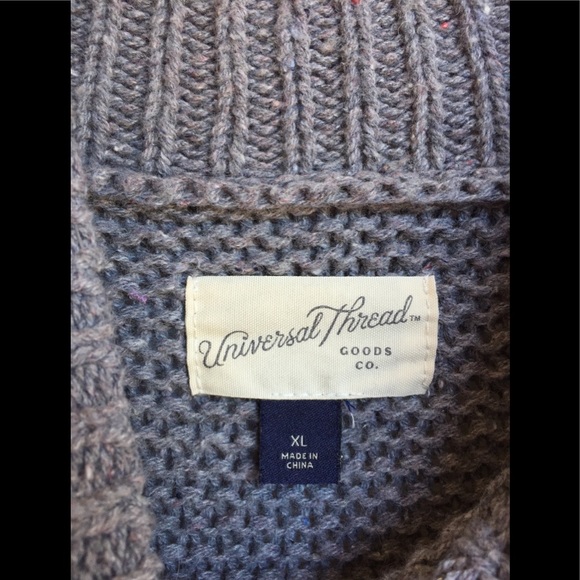 universal thread sweater - Picture 2 of 3